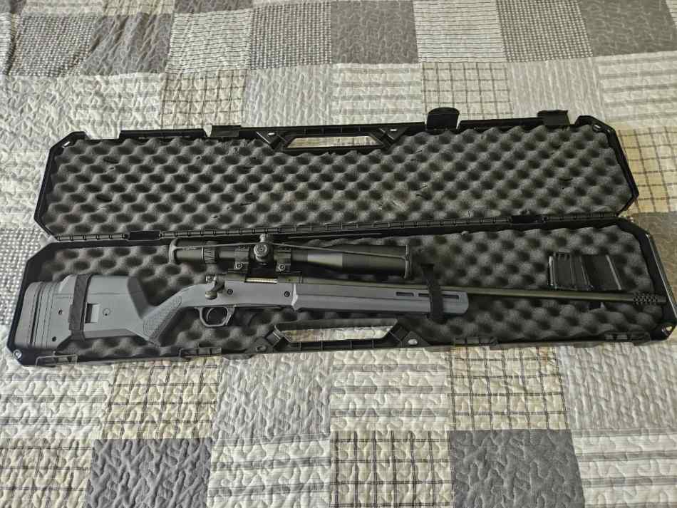 REMINGTON 700 .223 REM with Vortex scope
