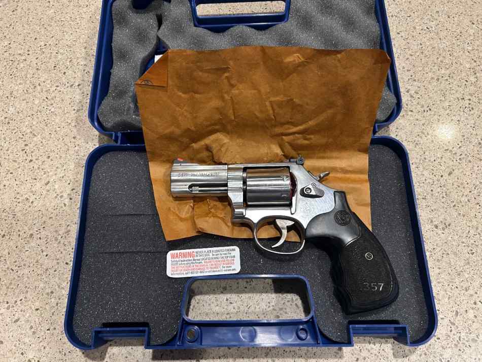 Like New S&amp;W 686+ 3-5-7 Unfluted Cylinder