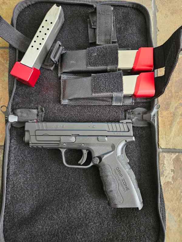 Springfield Armory XD-9 - competition