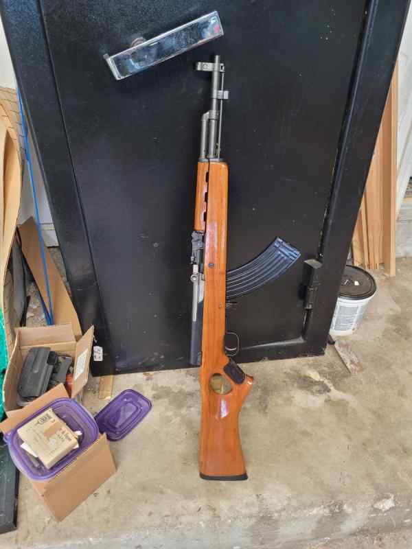 Sks takes AK mags