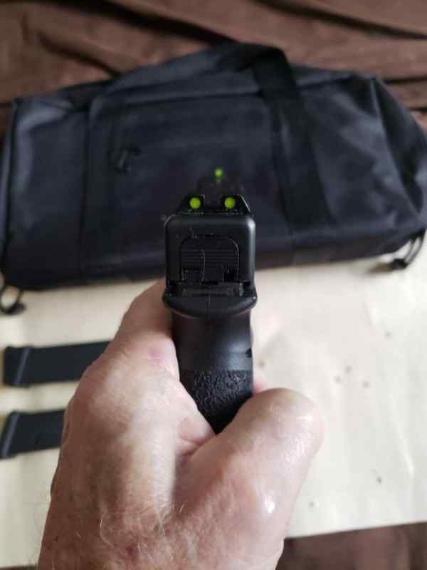 GLOCK 17,194.jpg