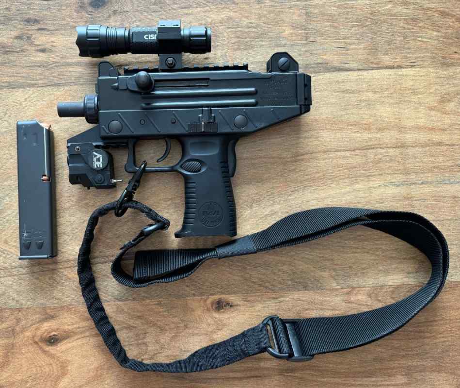 Uzi Pro. Excellent Condition. 
