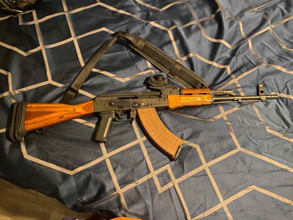 IO AK47 w/ red dot sight