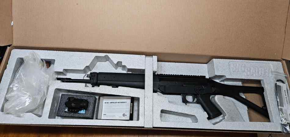 DISCONTINUED Sig Sauer 556R 7.62x39 16&quot; New in box