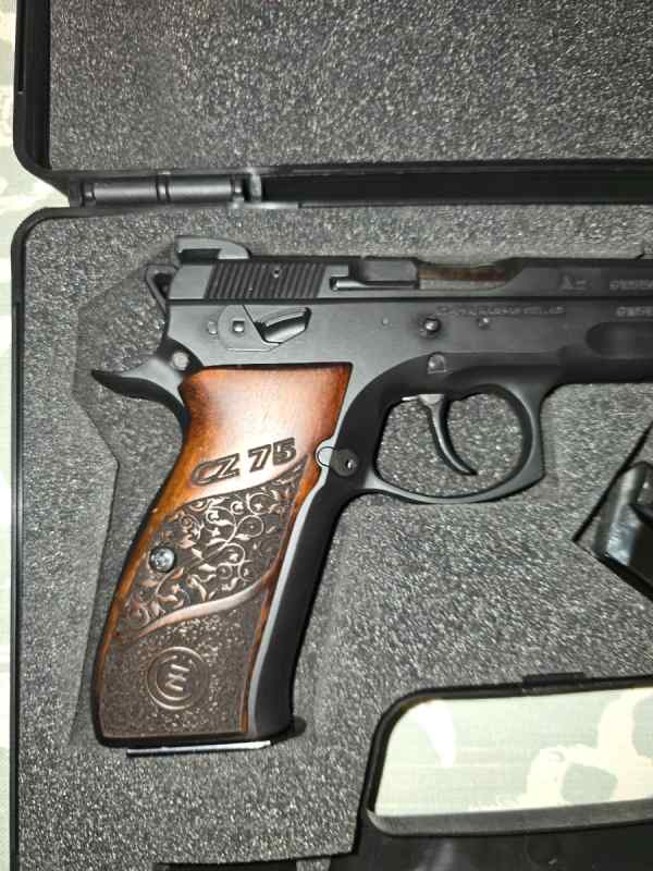CZ 75b Omega