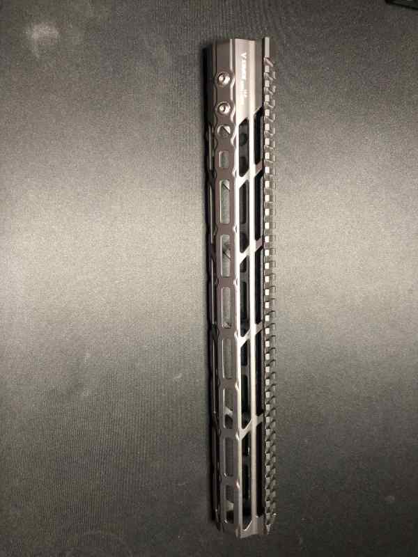 V7 15&quot; ULTRA-LIGHT M-LOK HANDGUARD AR-15