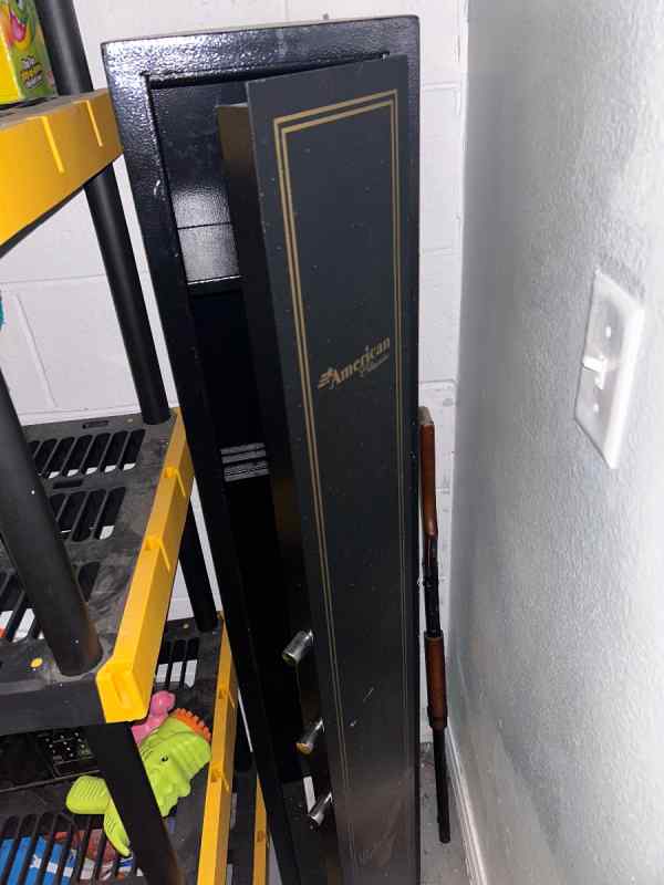 3 Long Gum Safe