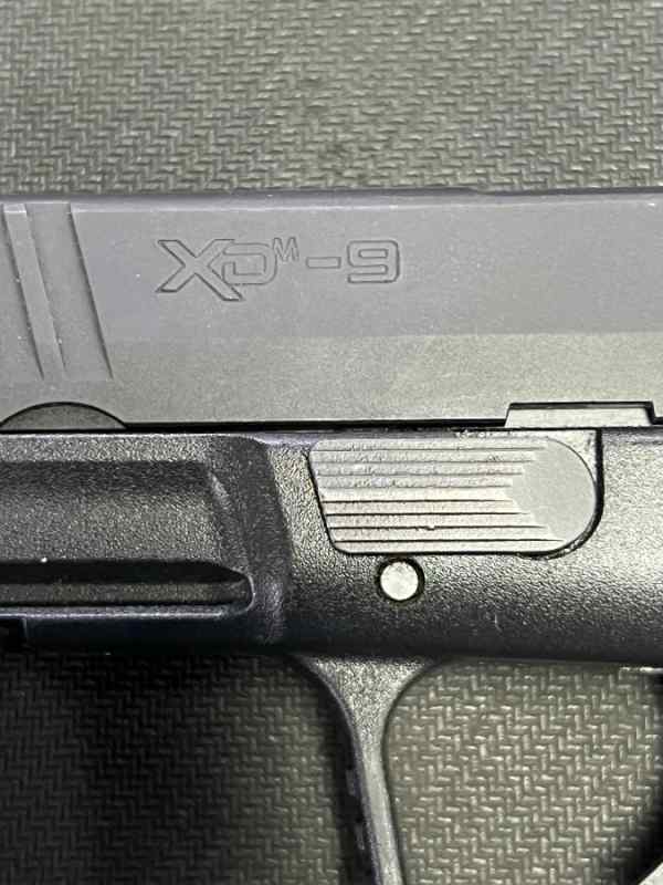 XDM93.jpg