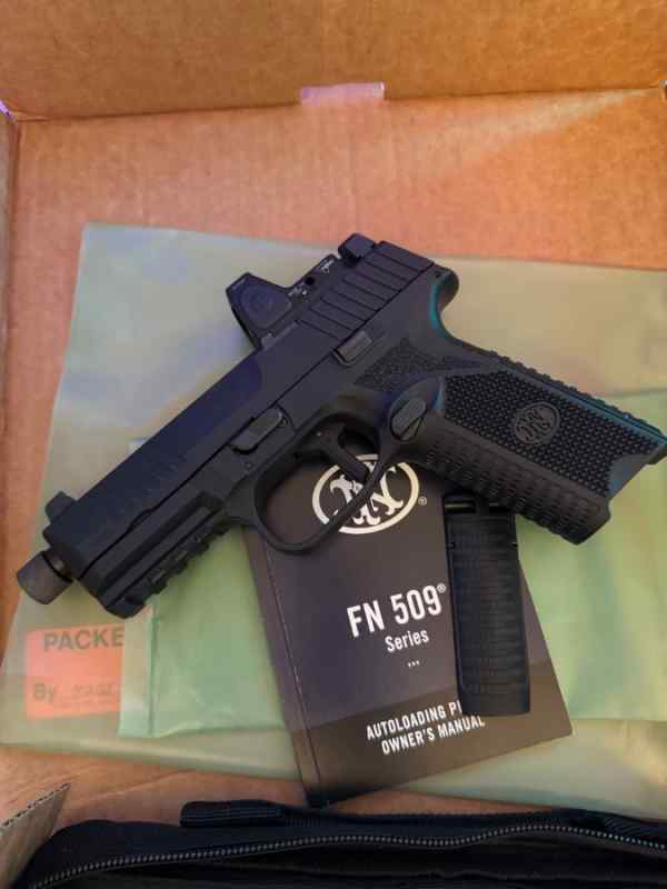 FN 509T + RMR RM06