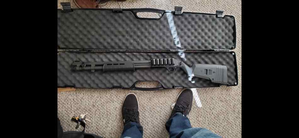 Mossberg 12GA Magpul
