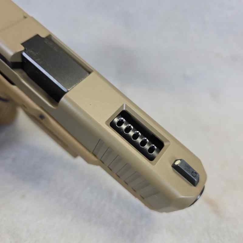 Custom ported Glock 19x 