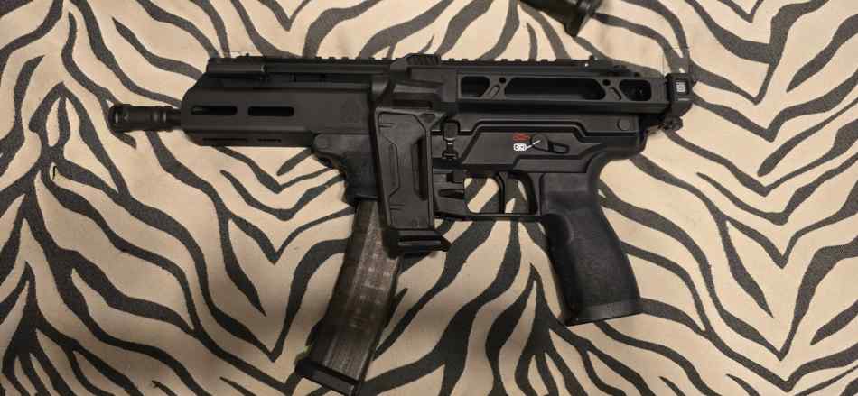 Springfield armory Kuna with brace, new unfired