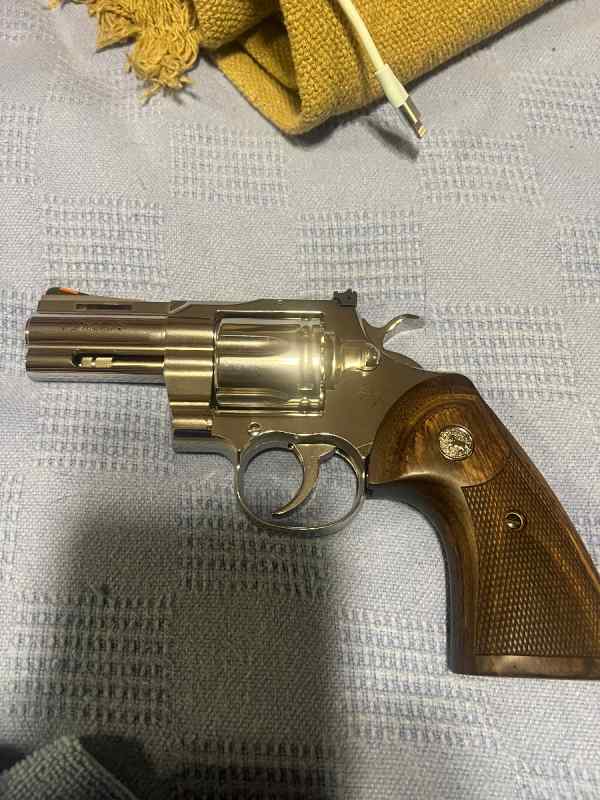 Immaculate Colt Phyton 357 