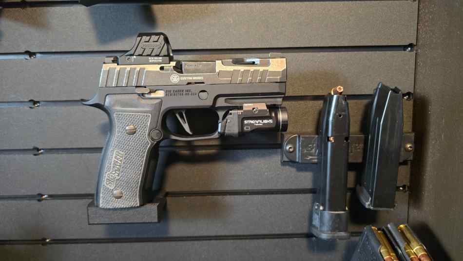 SIG Spectre Custom Works AXG P320
